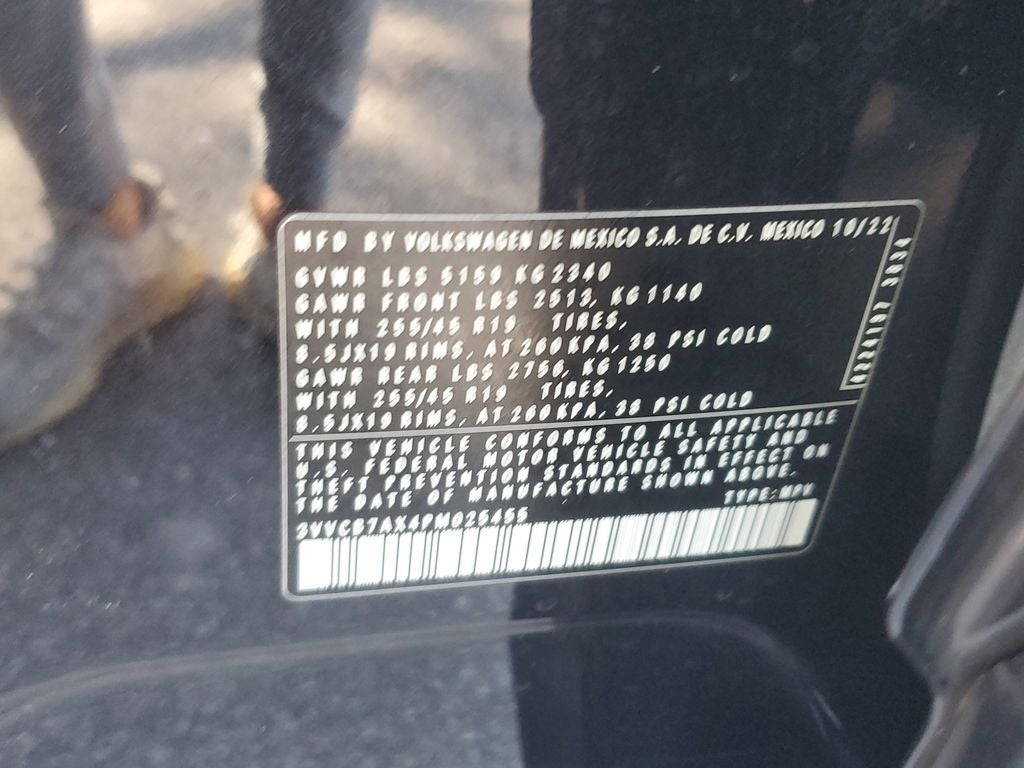 2023 Volkswagen Tiguan SE R-Line Black