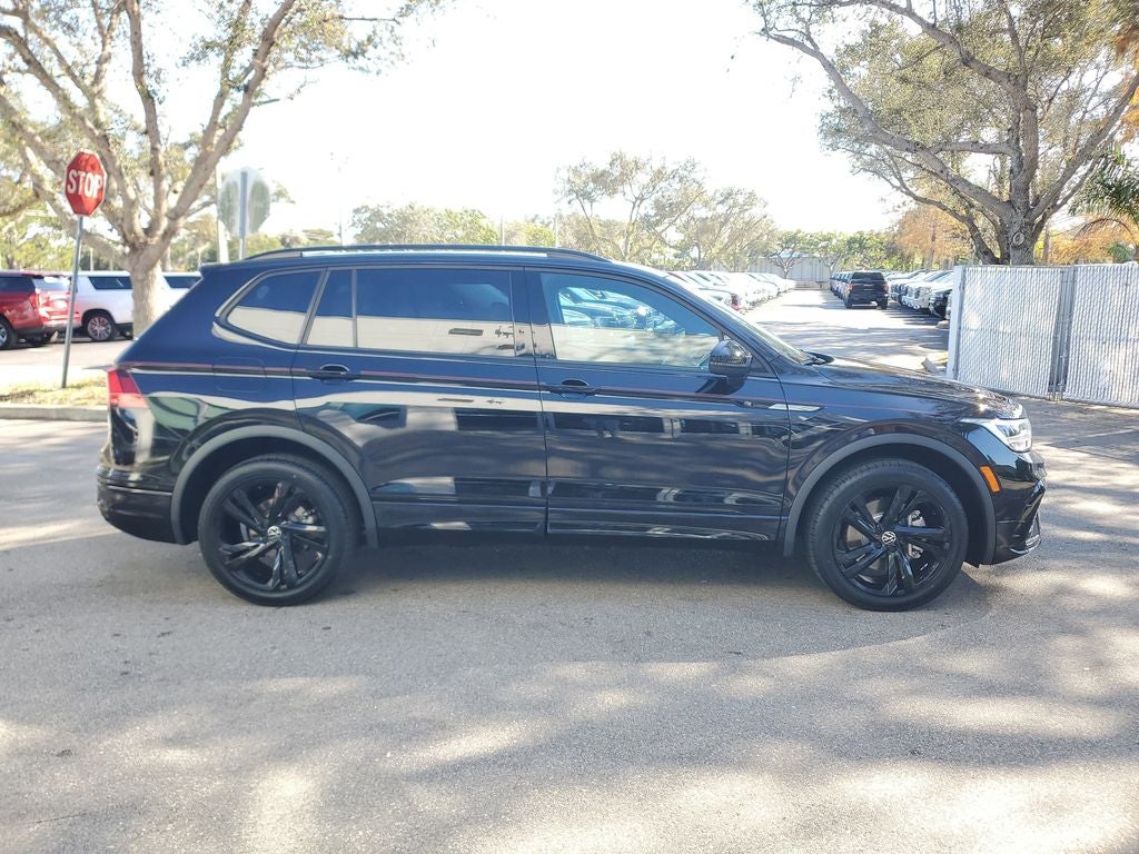 2023 Volkswagen Tiguan SE R-Line Black