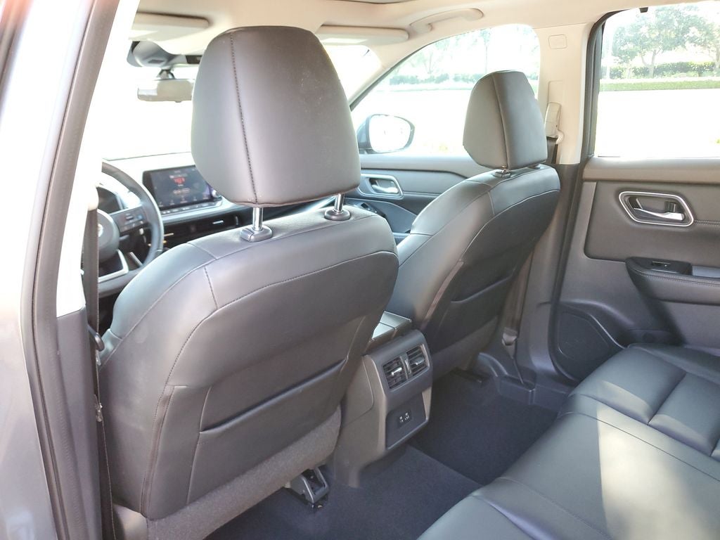 2021 Nissan Rogue SV FWD
