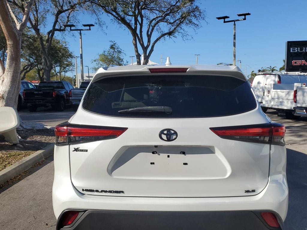 2023 Toyota Highlander L