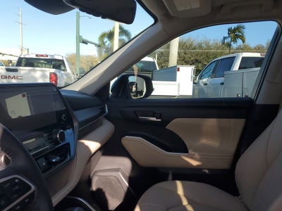 2023 Toyota Highlander L