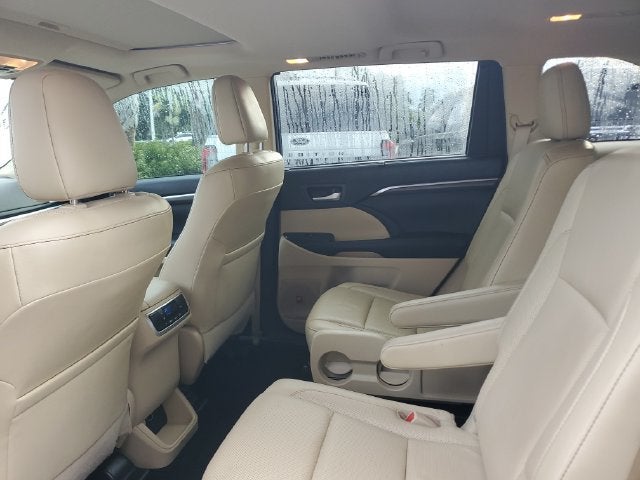 2016 Toyota Highlander Limited V6