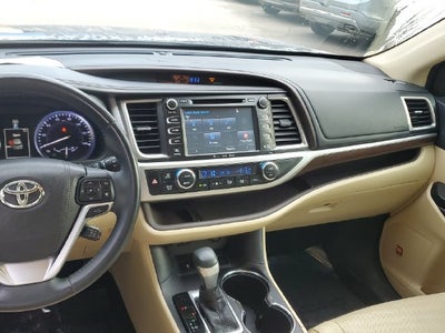 2016 Toyota Highlander Limited V6