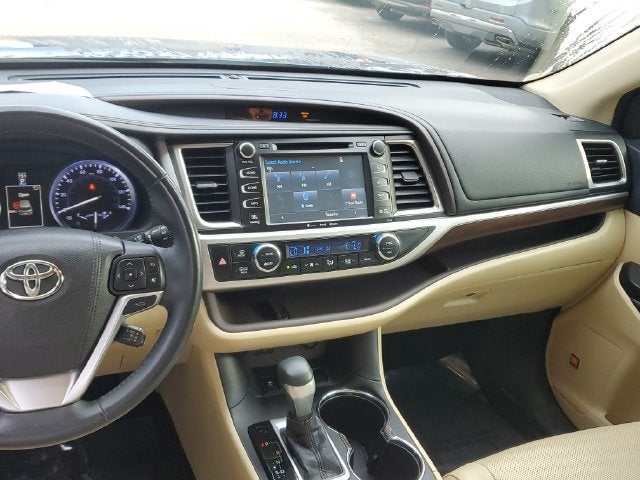 2016 Toyota Highlander Limited V6