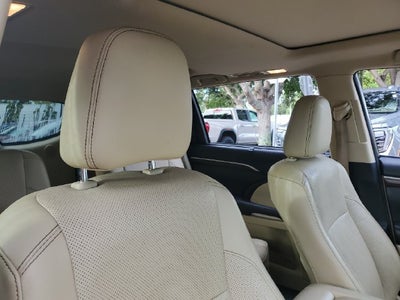 2016 Toyota Highlander Limited V6