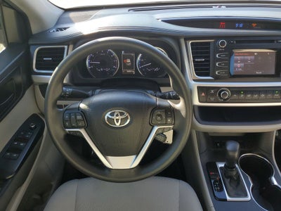 2019 Toyota Highlander LE
