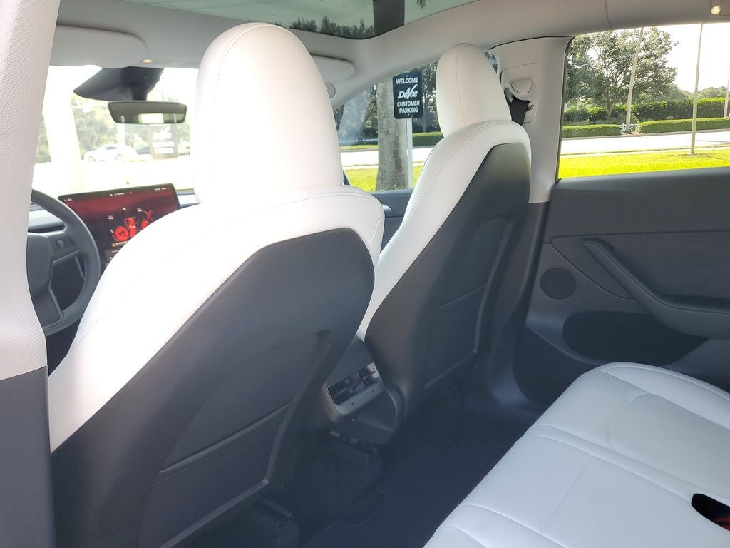 2024 Tesla Model Y LONG RANGE