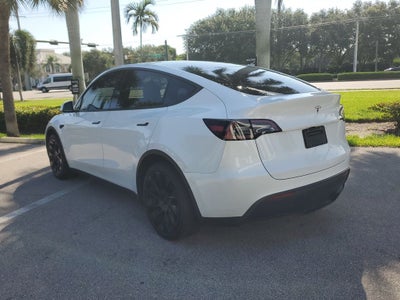 2024 Tesla Model Y LONG RANGE