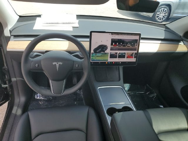 2025 Tesla Model Y Long Range