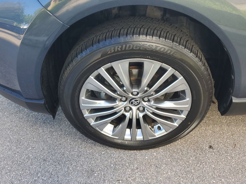 2021 Toyota Venza LE