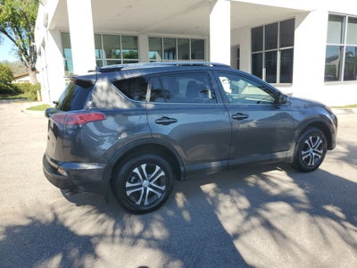 2017 Toyota RAV4 LE