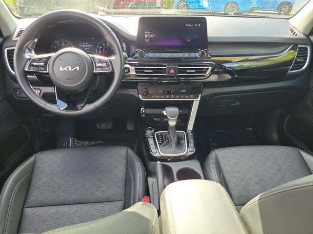 2023 Kia Seltos EX