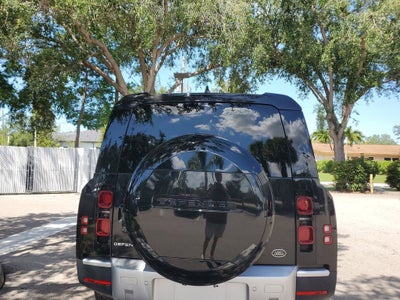 2023 Land Rover Defender 130 SE