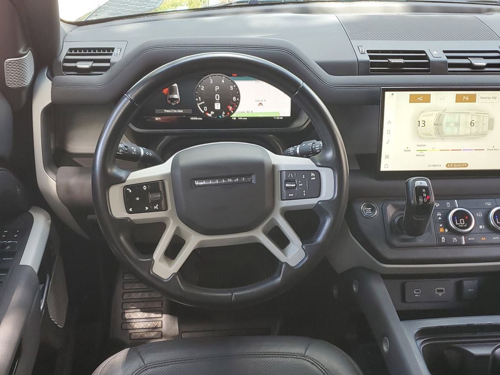 2023 Land Rover Defender 130 SE