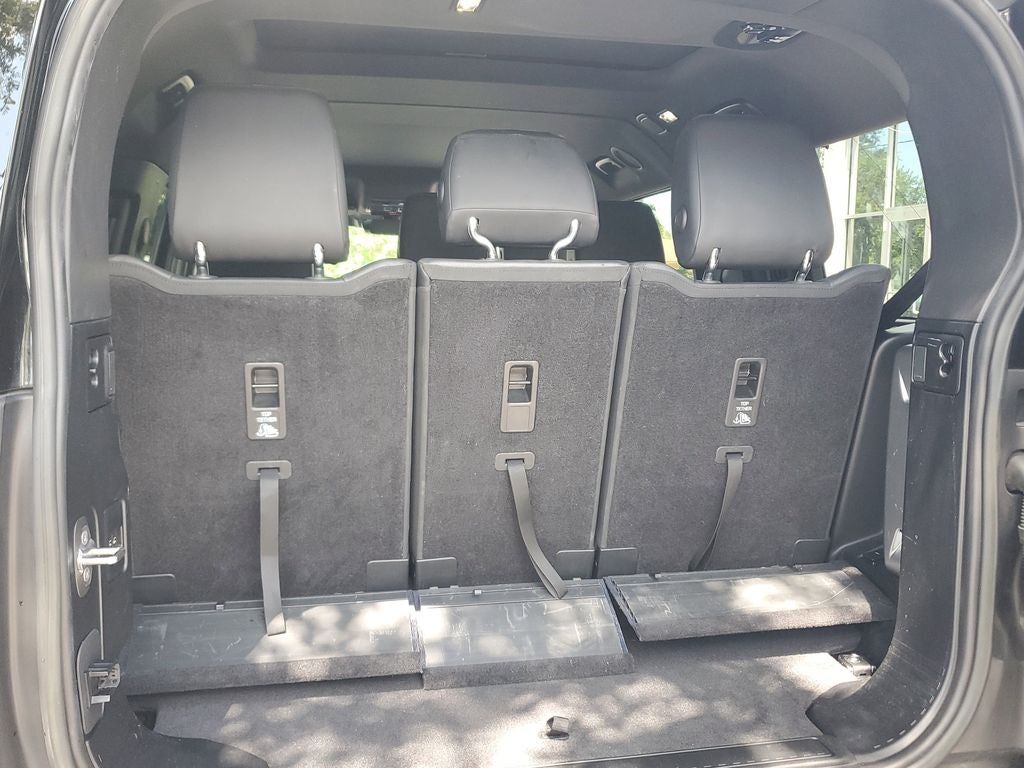 2023 Land Rover Defender 130 SE