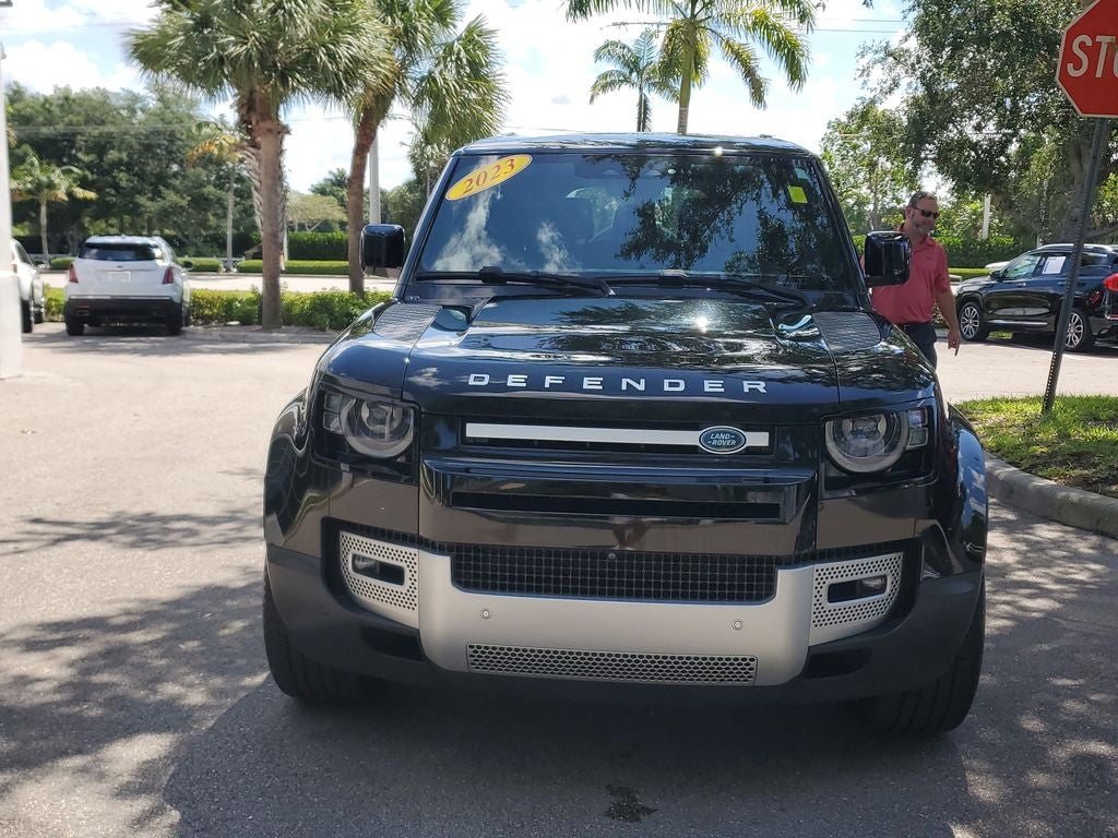 2023 Land Rover Defender 130 SE