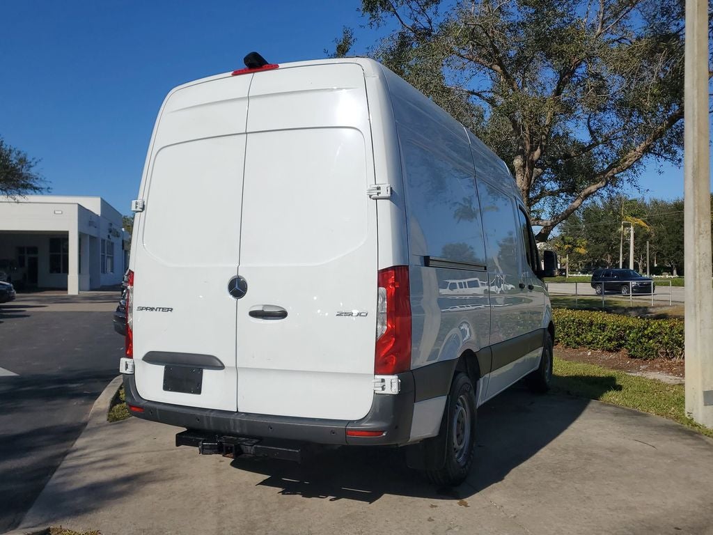 2023 Mercedes-Benz Sprinter Cargo Van 2500 STANDARD ROO