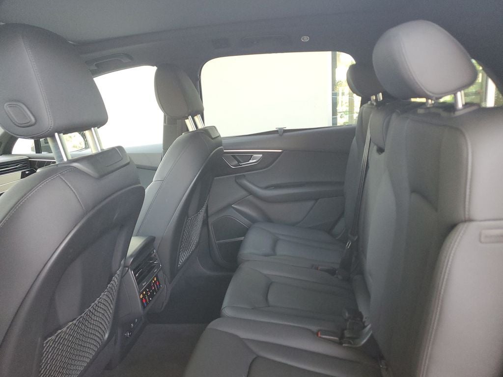 2022 Audi Q7 Premium Plus 45 TFSI quattro Tiptronic
