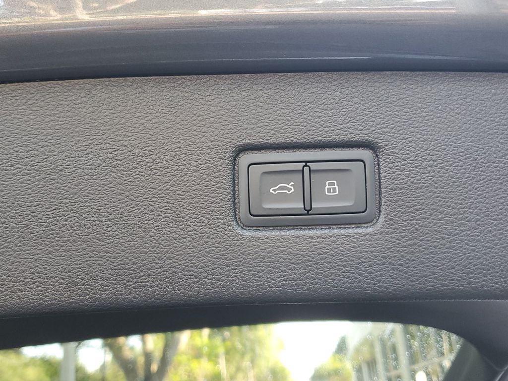 2022 Audi Q7 Premium Plus 45 TFSI quattro Tiptronic