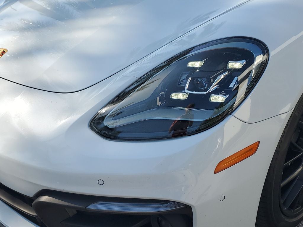 2023 Porsche Panamera Platinum Edition