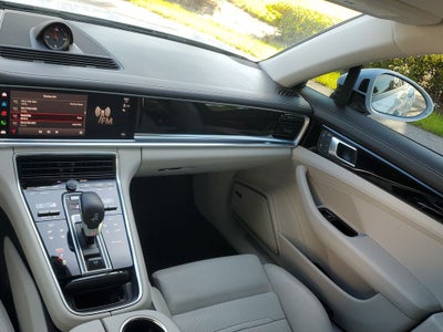 2023 Porsche Panamera Platinum Edition