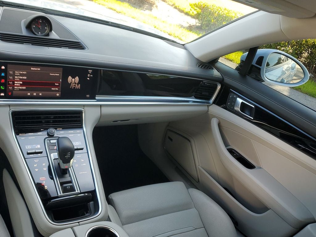 2023 Porsche Panamera Platinum Edition