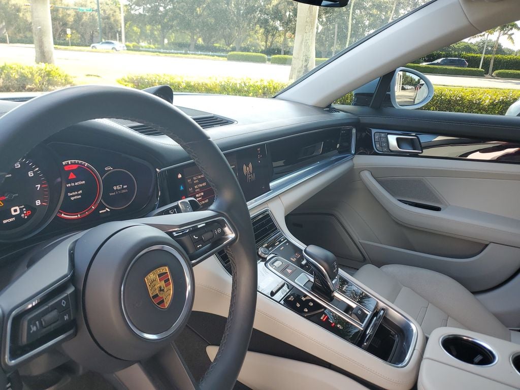 2023 Porsche Panamera Platinum Edition