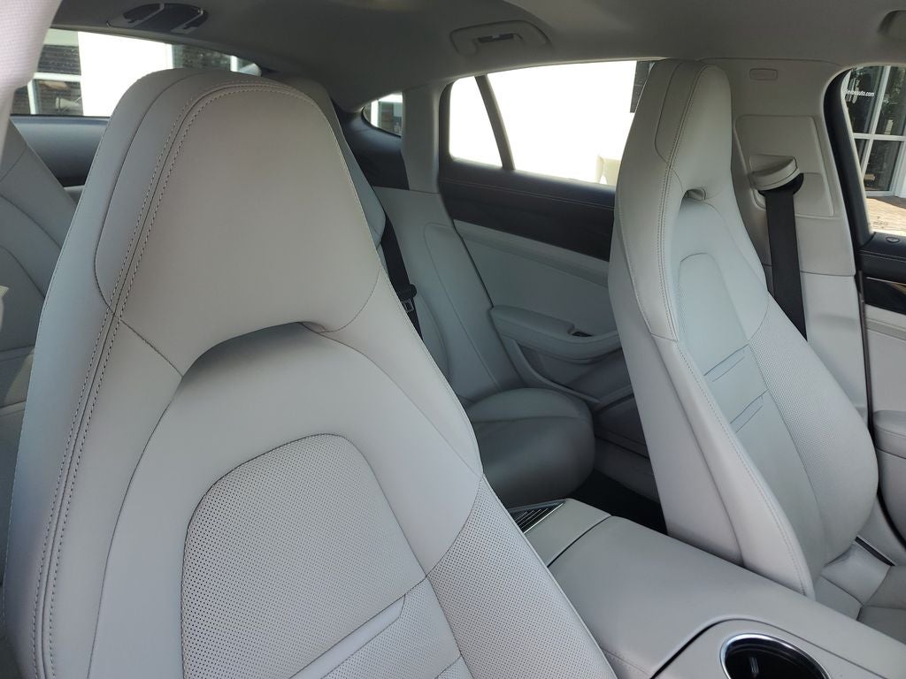 2023 Porsche Panamera Platinum Edition