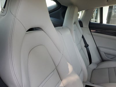 2023 Porsche Panamera Platinum Edition