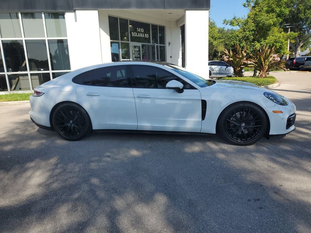 2023 Porsche Panamera Platinum Edition