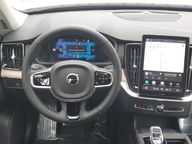 2025 Volvo XC90 Plug-In Hybrid T8 Plus 7-Seater