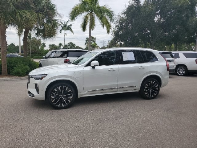 2025 Volvo XC90 Plug-In Hybrid T8 Plus 7-Seater