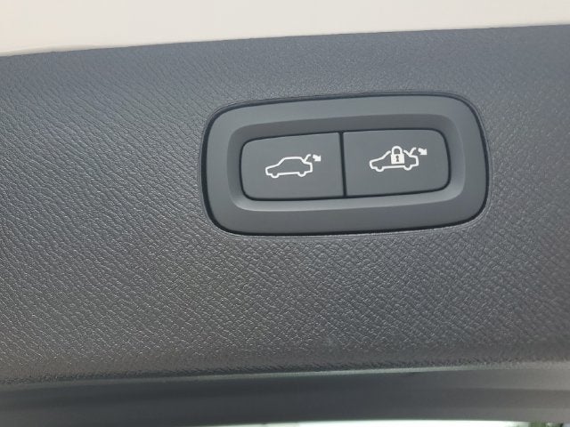 2025 Volvo XC90 Plug-In Hybrid T8 Plus 7-Seater