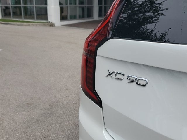 2025 Volvo XC90 Plug-In Hybrid T8 Plus 7-Seater